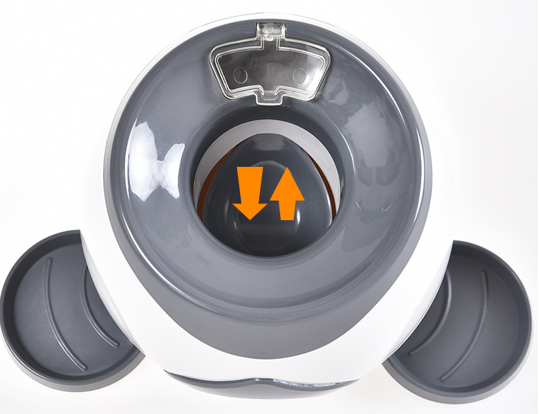 Interactive Tennis Ball Feeder for Dogs