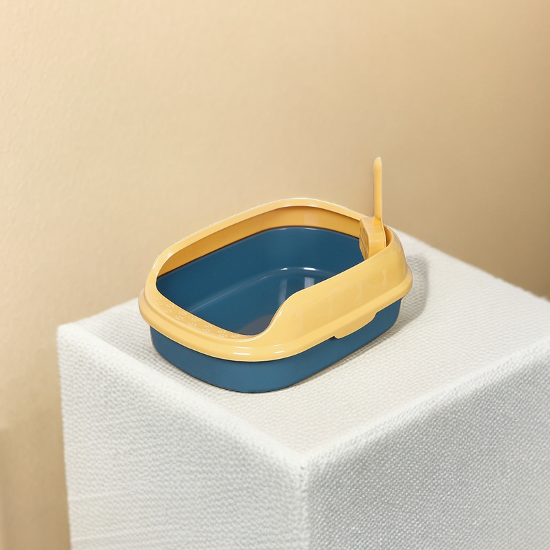 Semi-Enclosed Cat Litter Basin with Durable Shovel